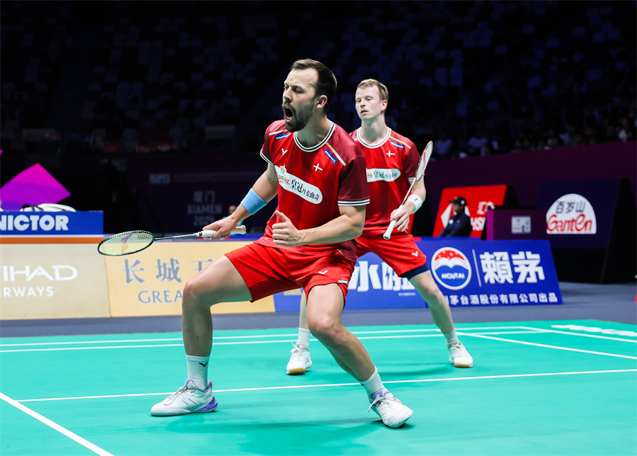 他又接连打 他又接连打