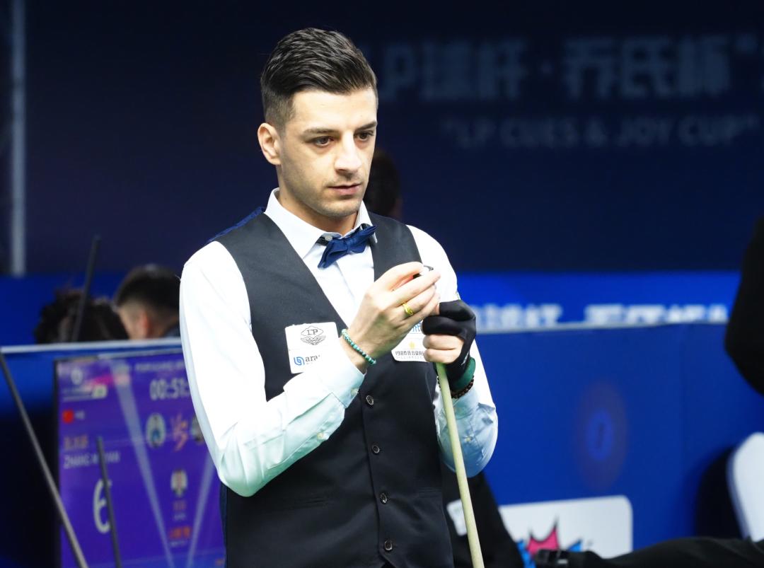 借坚固的防 借坚固的防