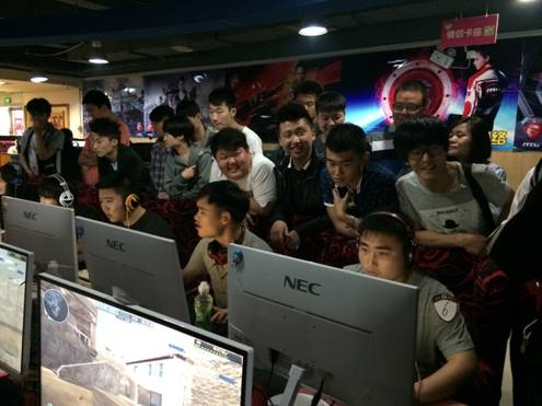 舆论的强烈 舆论的强烈